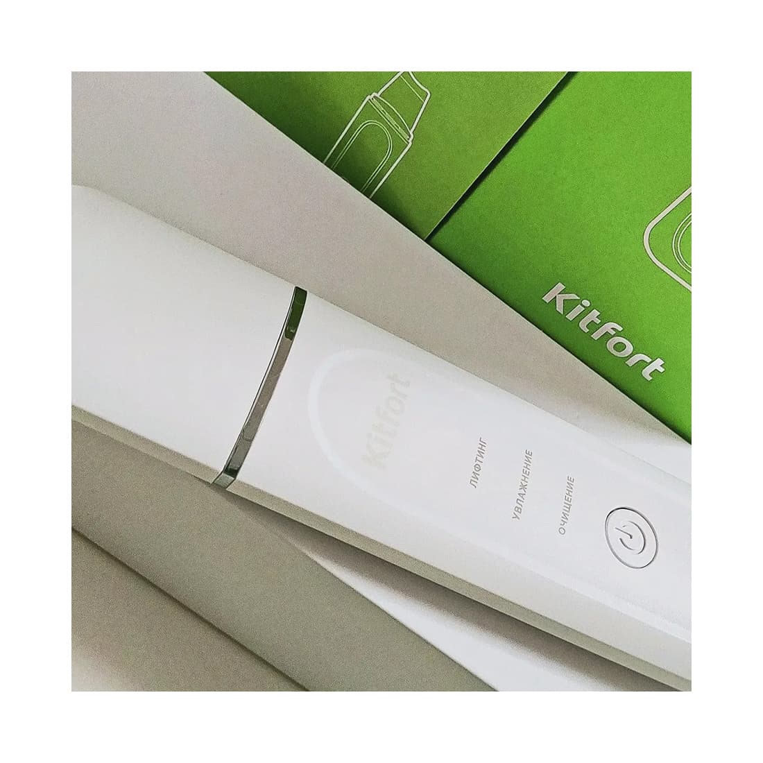 Аппарат для ультразвуковой чистки лица, Kitfort, КТ-3132, Лифтинг/Очищение/Увлажнение, Частота ультразвуковых колебаний 24000 Гц, Время работы 50мин, Таймер, Автоотключение, Мощность 1.5 Вт, Белый