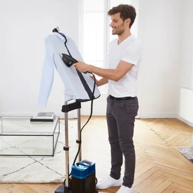 Гладильная система, Tefal, QT2022E1, С компактной динамической доской, Мощность 2170 вт, Давление 5.8 бар, Паровой удар до 200 г/мин, Постоянный пар 90 г/мин, Готовность к работе 70 сек, Легкий утюг, Съемный резервуар для воды 1.1 л, Черный