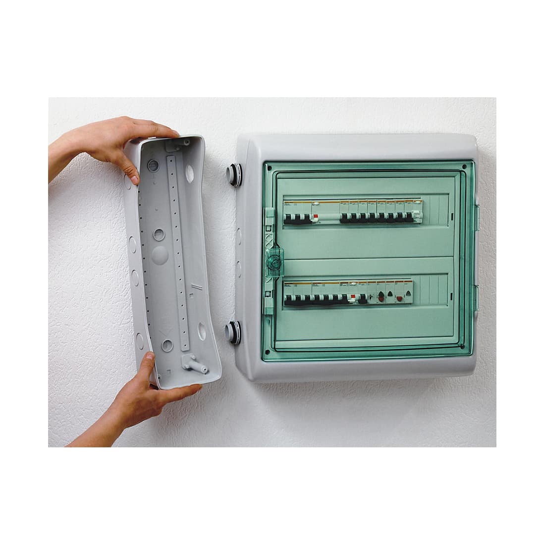 Пылевлагозащищенный щит, SE, 13984, Kaedra 2x18 модули IP65