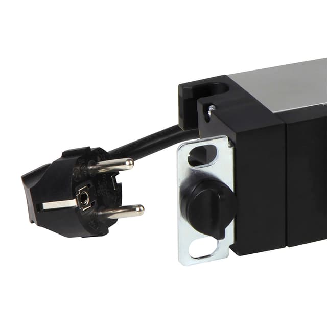 Блок распределения питания, Legrand, 646823, 8 розеток 2К+3 - немецкий стандарт, Для шкафов и стоек размера 19", 8 Розеток, 3 м, 220 в., Чёрный