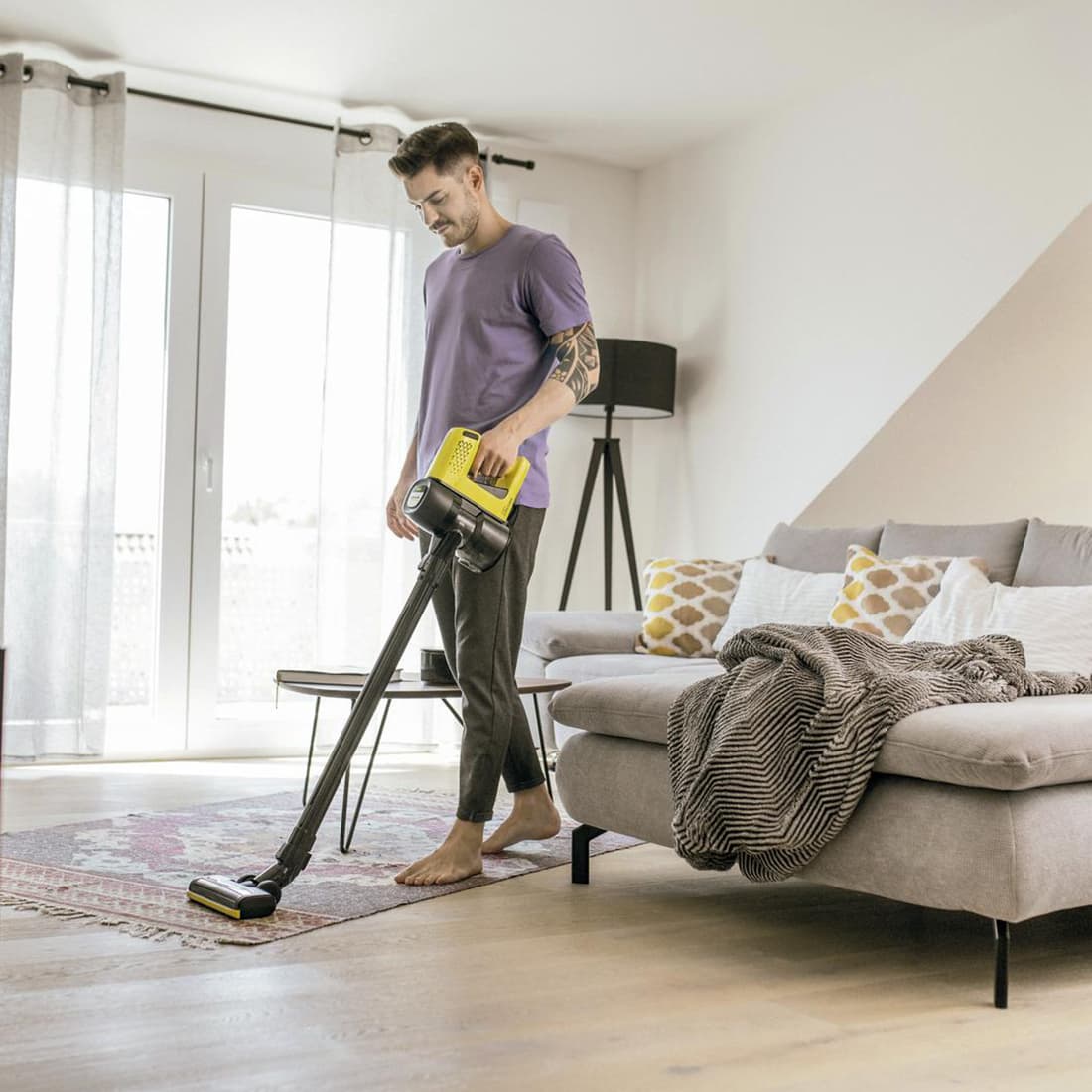 Аккумуляторный пылесос, KARCHER, VC 4 Cordless myHome 1.198-620.0/1.198-630.0, 21,6 В, время работы 30 мин, объём контейнера 650 мл
